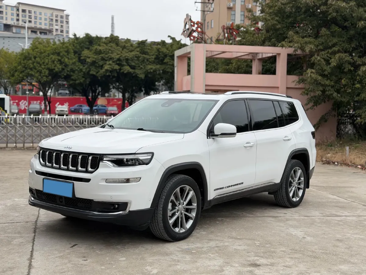 2018 Jeep Grand Commander 2.0T 265HP L4 9AT,autocango,china used car exporter,china ev exporter,chinese used car exporter,chinese used ev exporter