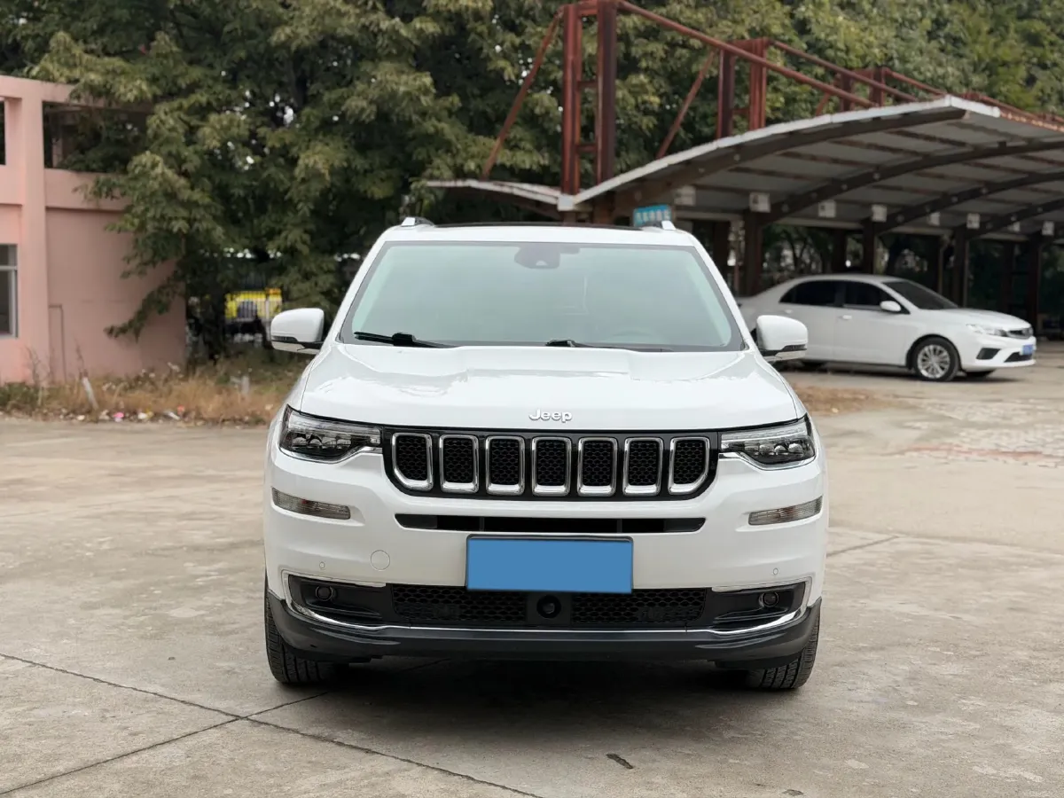 2018 Jeep Grand Commander 2.0T 265HP L4 9AT,autocango,china used car exporter,china ev exporter,chinese used car exporter,chinese used ev exporter