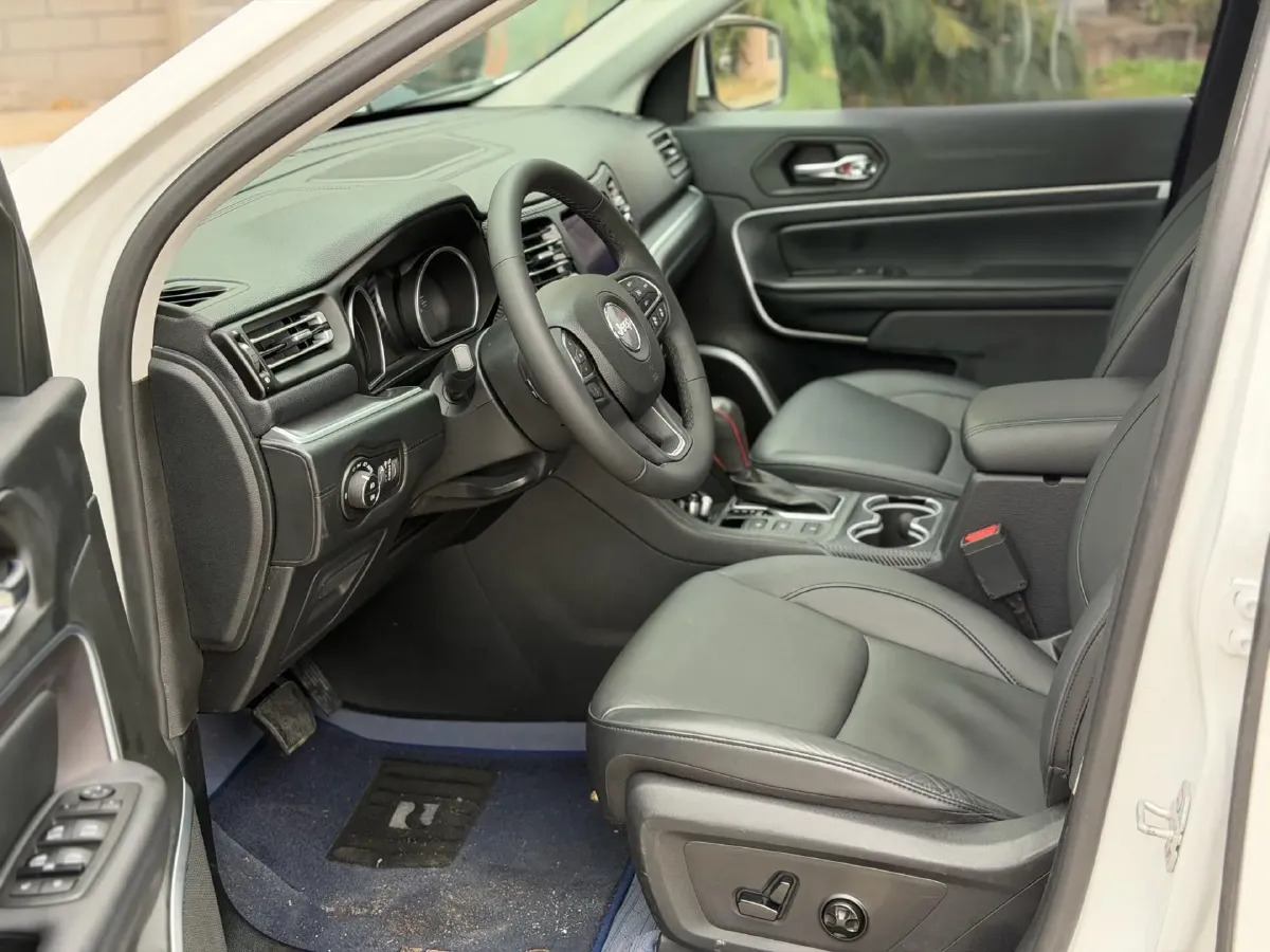 2018 Jeep Grand Commander 2.0T 265HP L4 9AT,autocango,china used car exporter,china ev exporter,chinese used car exporter,chinese used ev exporter