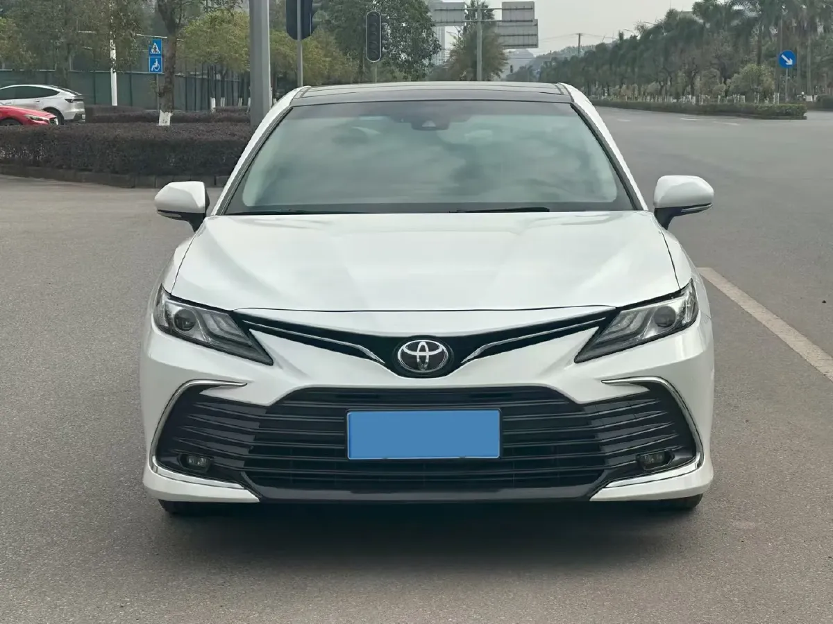 2021 Toyota Camry 2.5L 209HP L4 8AT,autocango,china used car exporter,china ev exporter,chinese used car exporter,chinese used ev exporter