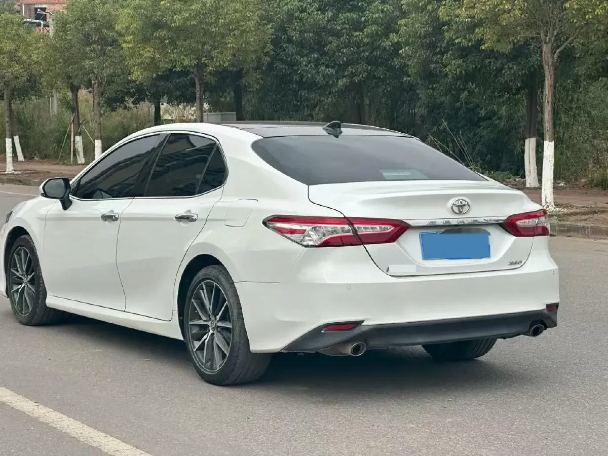 2021 Toyota Camry 2.5L 209HP L4 8AT,autocango,china used car exporter,china ev exporter,chinese used car exporter,chinese used ev exporter