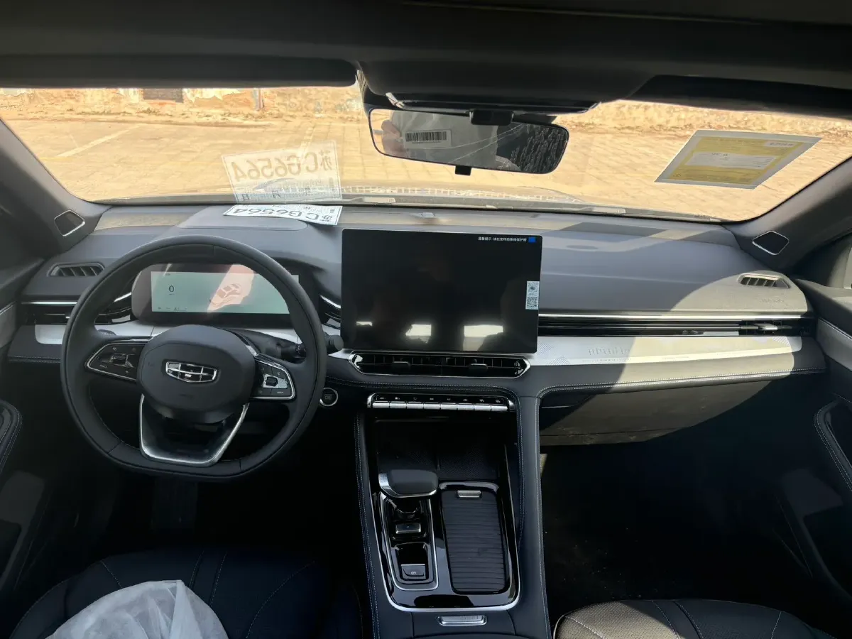 2025 Geely Preface 1.5T 181HP L4 7DCT,autocango,china used car exporter,china ev exporter,chinese used car exporter,chinese used ev exporter