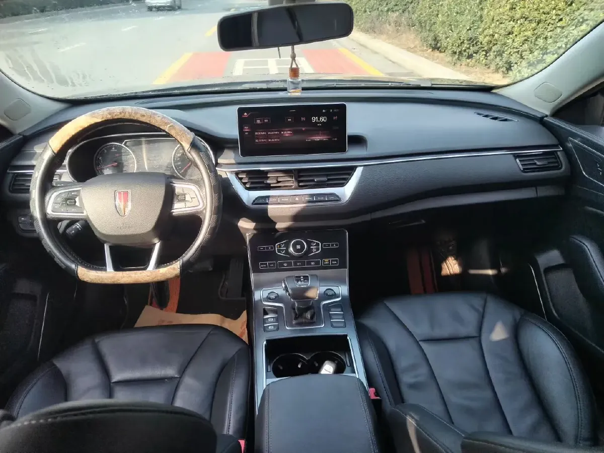 2022 HongQi H5 1.5T 169HP L4 7DCT,autocango,china used car exporter,china ev exporter,chinese used car exporter,chinese used ev exporter