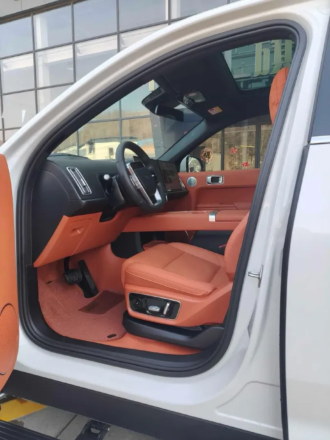 2025 Li L7 Range Extended 154HP REEV,autocango,china used car exporter,china ev exporter,chinese used car exporter,chinese used ev exporter