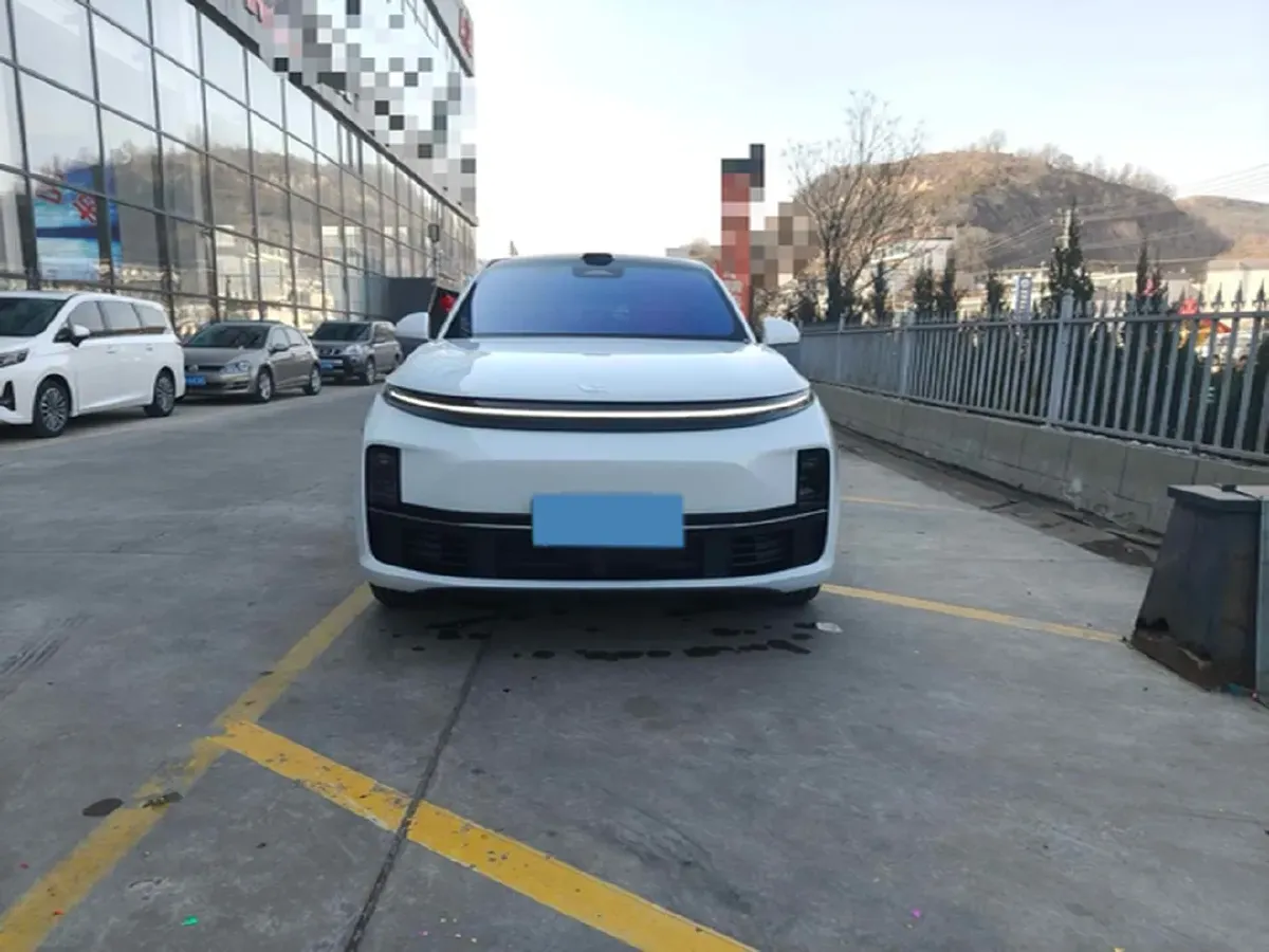 2025 Li L7 Range Extended 154HP REEV,autocango,china used car exporter,china ev exporter,chinese used car exporter,chinese used ev exporter