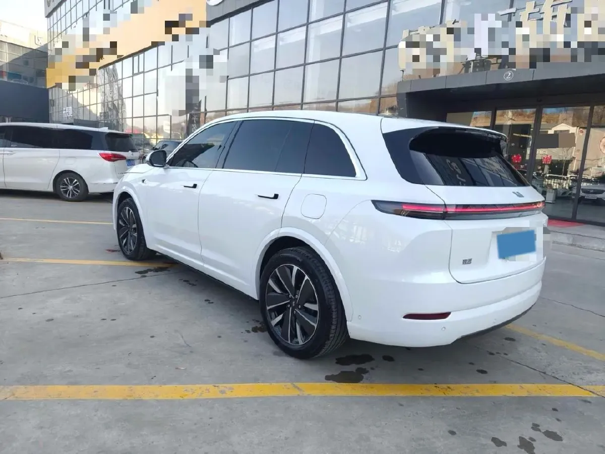 2025 Li L7 Range Extended 154HP REEV,autocango,china used car exporter,china ev exporter,chinese used car exporter,chinese used ev exporter