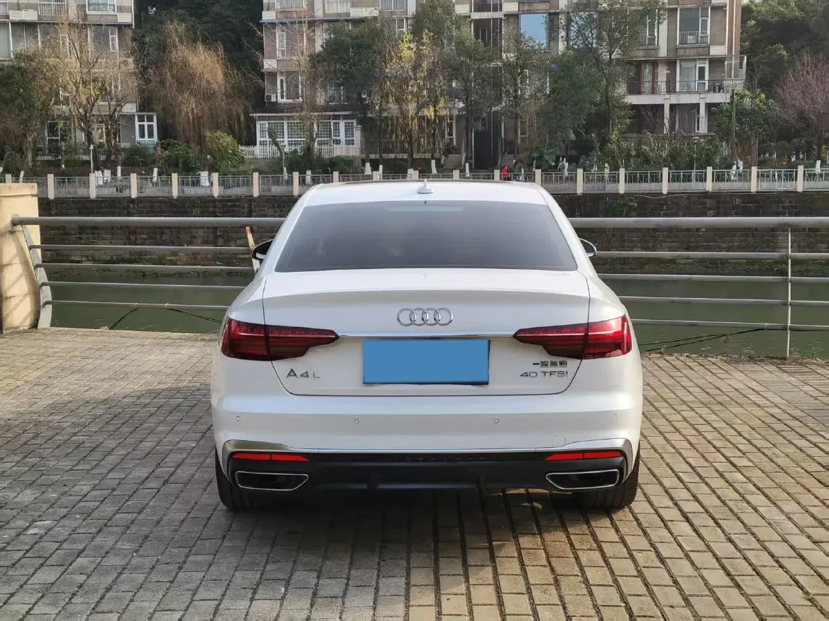 2020 Audi A4L 2.0T 190HP L4 7DCT,autocango,china used car exporter,china ev exporter,chinese used car exporter,chinese used ev exporter