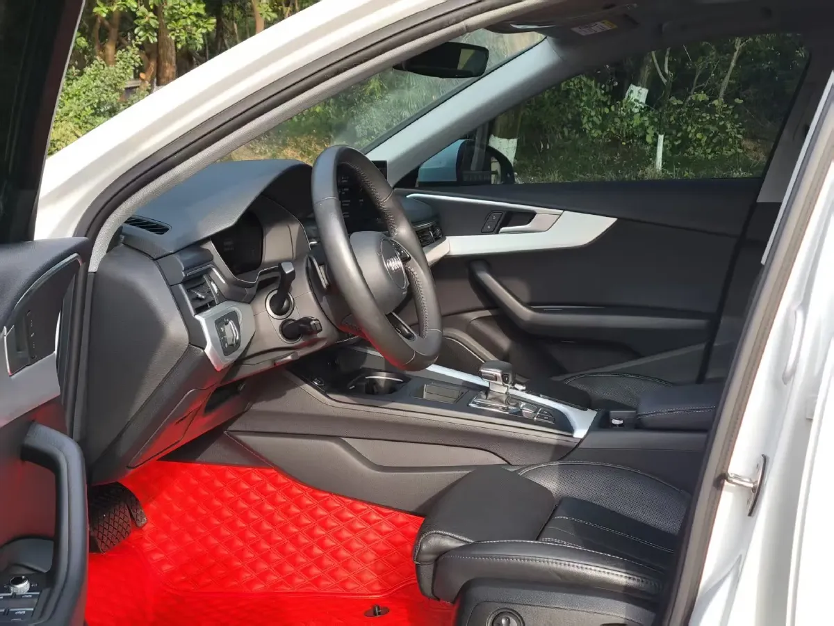 2020 Audi A4L 2.0T 190HP L4 7DCT,autocango,china used car exporter,china ev exporter,chinese used car exporter,chinese used ev exporter