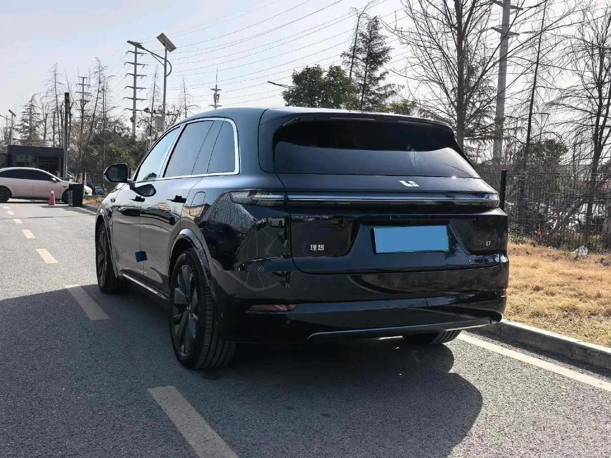 2025 Li L7 Range Extended 154HP REEV,autocango,china used car exporter,china ev exporter,chinese used car exporter,chinese used ev exporter