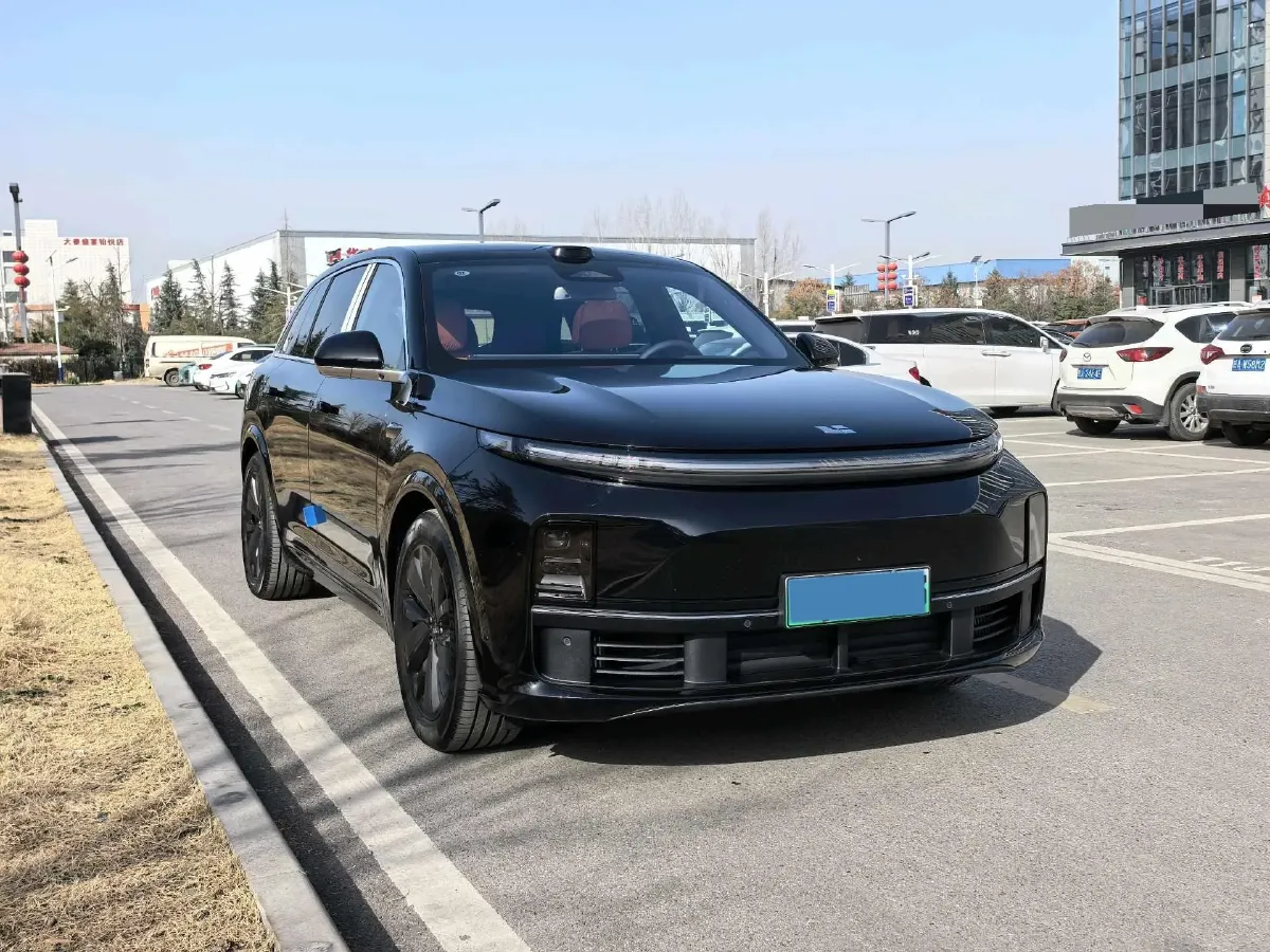 2025 Li L7 Range Extended 154HP REEV,autocango,china used car exporter,china ev exporter,chinese used car exporter,chinese used ev exporter