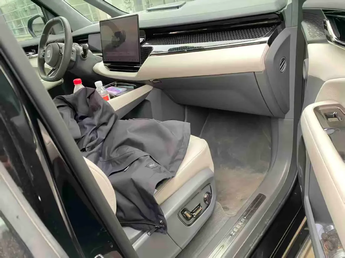 2024 Zeekr 009 BEV 108KWH,autocango,china used car exporter,china ev exporter,chinese used car exporter,chinese used ev exporter