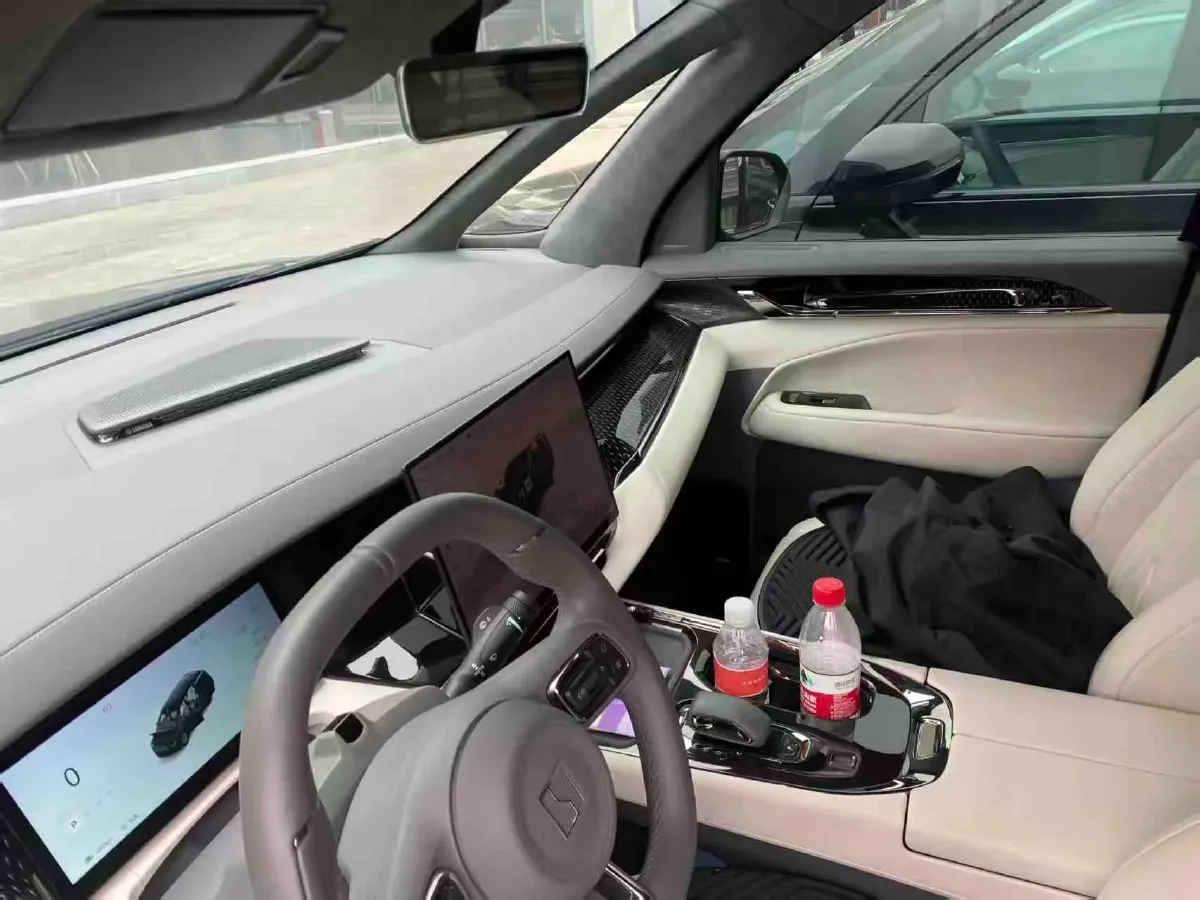 2024 Zeekr 009 BEV 108KWH,autocango,china used car exporter,china ev exporter,chinese used car exporter,chinese used ev exporter