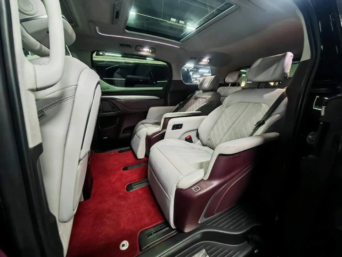 2022 Buick GL8 2.0T 237HP L4 9AT,autocango,china used car exporter,china ev exporter,chinese used car exporter,chinese used ev exporter