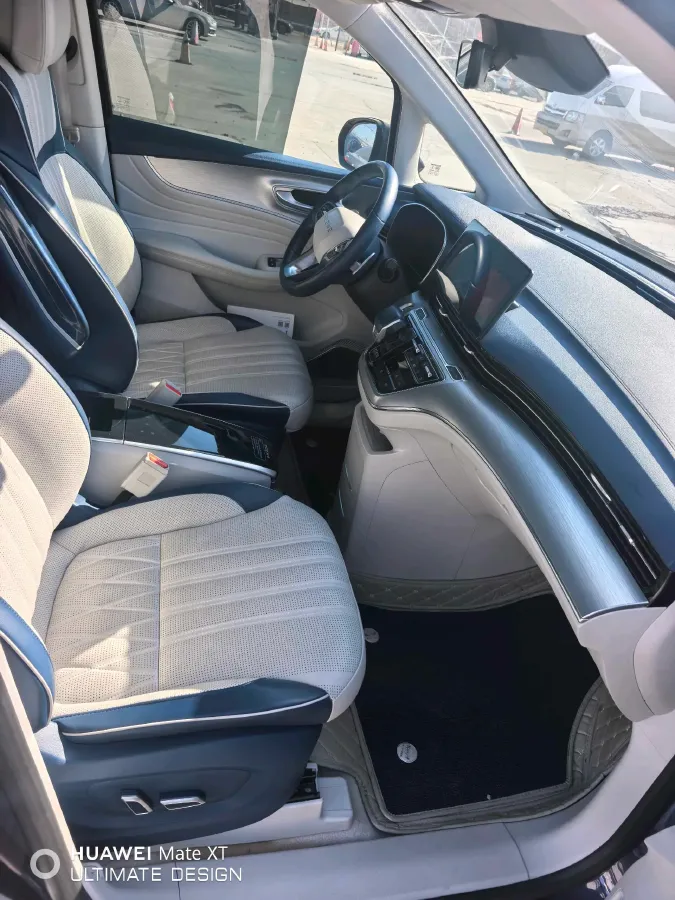 2021 Roewe iMAX8 2.0T 234HP L4 8AT,autocango,china used car exporter,china ev exporter,chinese used car exporter,chinese used ev exporter