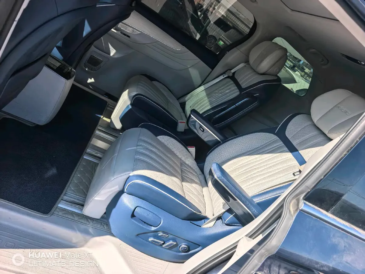 2021 Roewe iMAX8 2.0T 234HP L4 8AT,autocango,china used car exporter,china ev exporter,chinese used car exporter,chinese used ev exporter