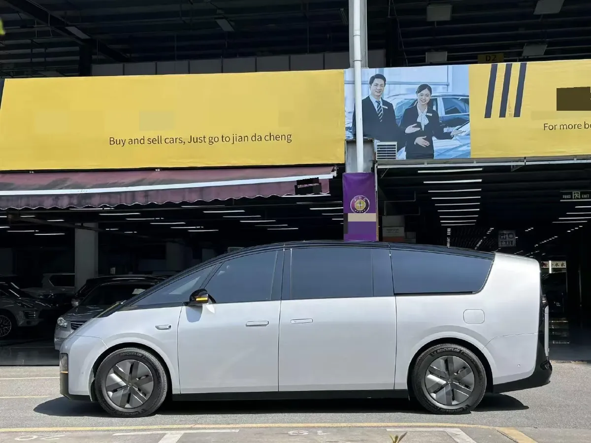 2024 Li MEGA BEV 102.7KWH,autocango,china used car exporter,china ev exporter,chinese used car exporter,chinese used ev exporter