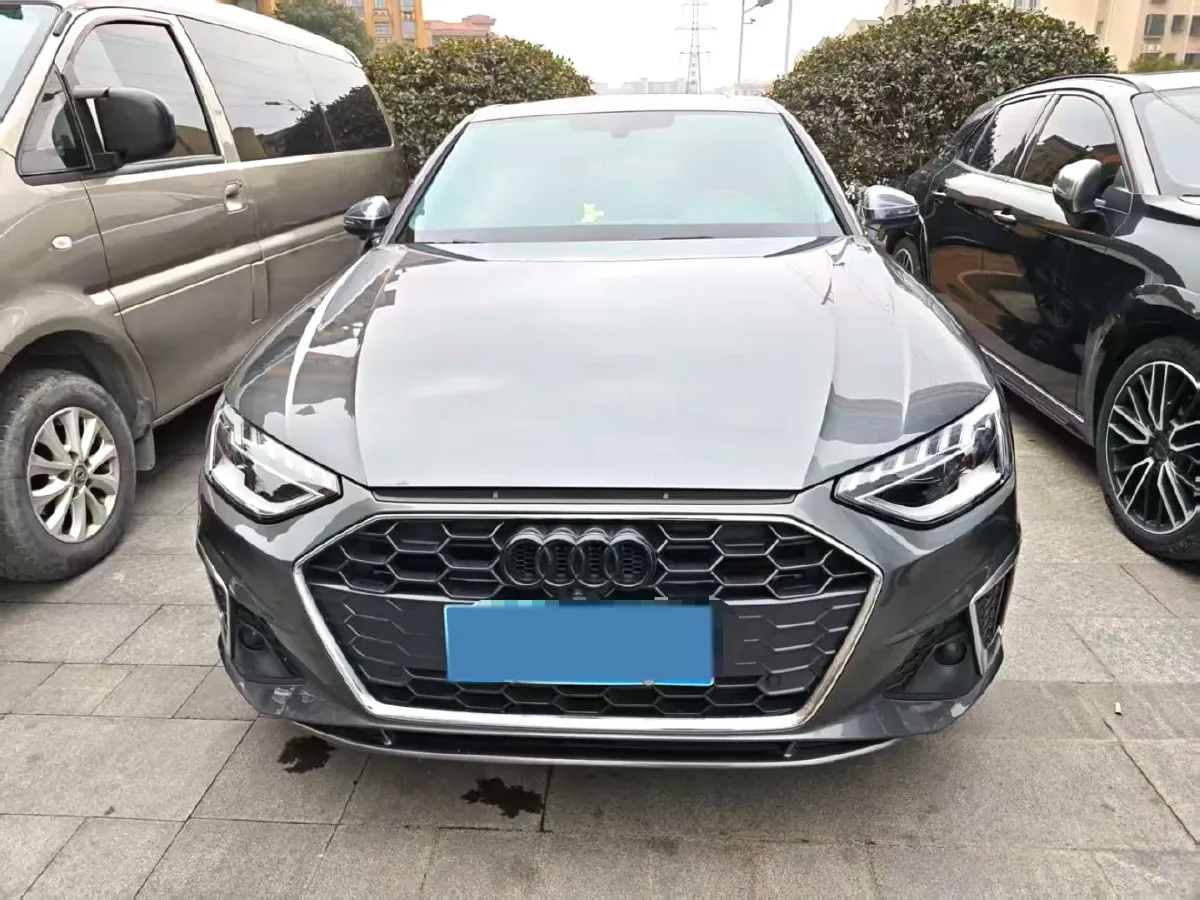 2022 Audi A4L 2.0T 190HP L4 7DCT,autocango,china used car exporter,china ev exporter,chinese used car exporter,chinese used ev exporter
