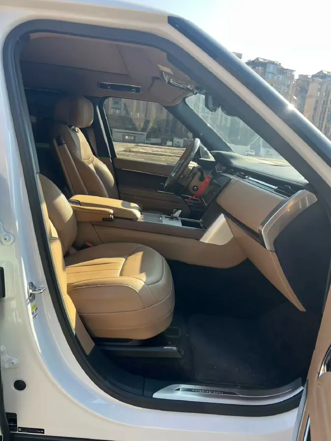 2024 Land Rover Range Rover 3.0T 400HP L6 8AT,autocango,china used car exporter,china ev exporter,chinese used car exporter,chinese used ev exporter