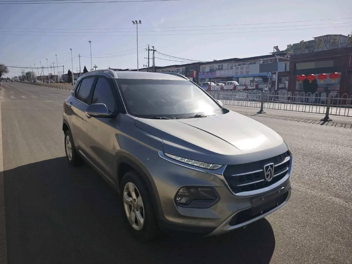 2017 BaoJun 310W 1.5L 105HP L4 6MT,autocango,china used car exporter,china ev exporter,chinese used car exporter,chinese used ev exporter