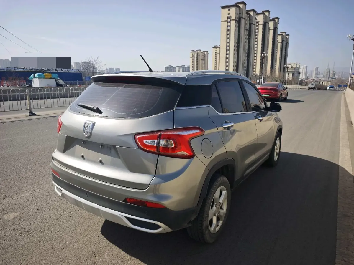 2017 BaoJun 310W 1.5L 105HP L4 6MT,autocango,china used car exporter,china ev exporter,chinese used car exporter,chinese used ev exporter
