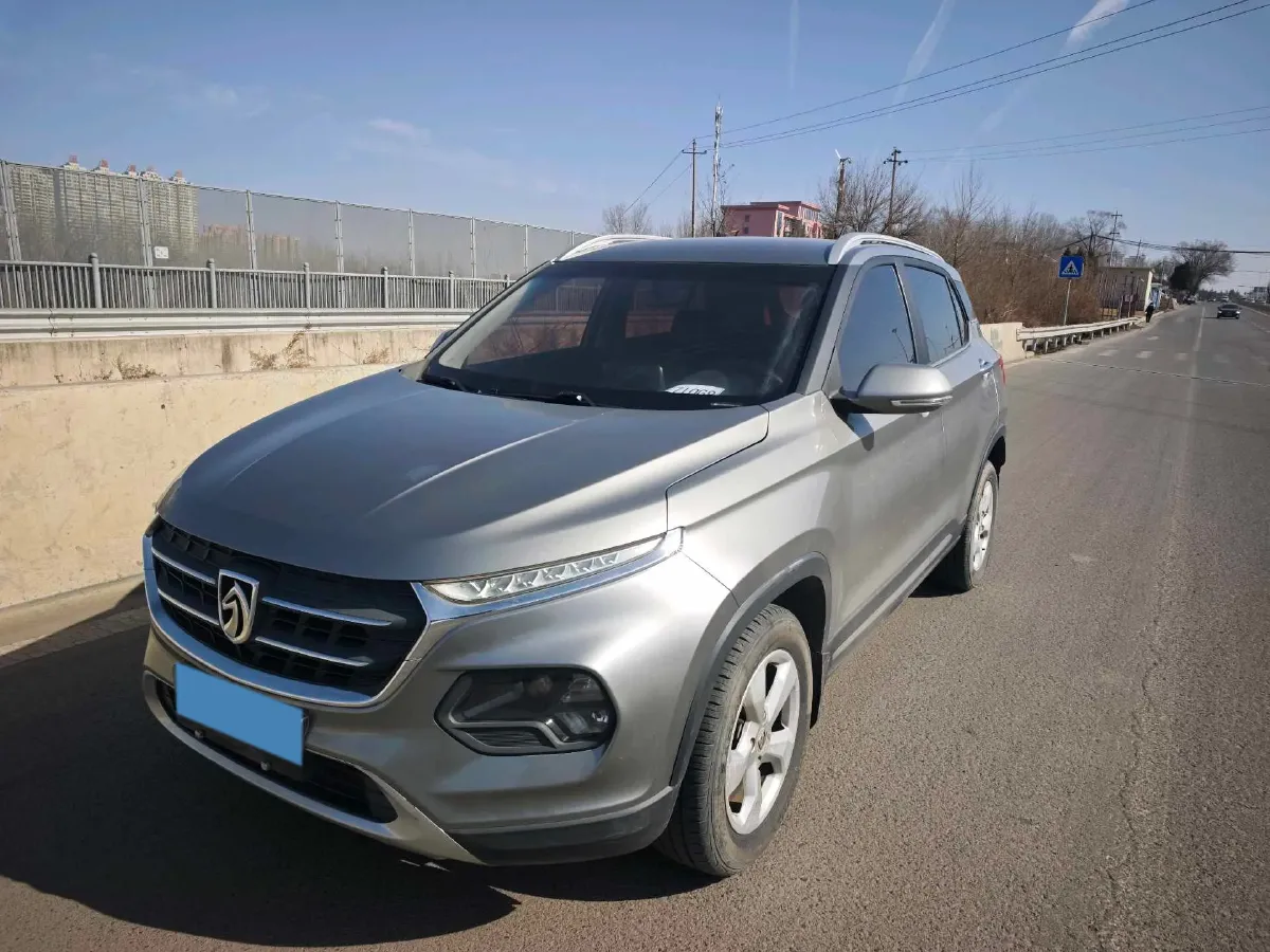 2017 BaoJun 310W 1.5L 105HP L4 6MT,autocango,china used car exporter,china ev exporter,chinese used car exporter,chinese used ev exporter