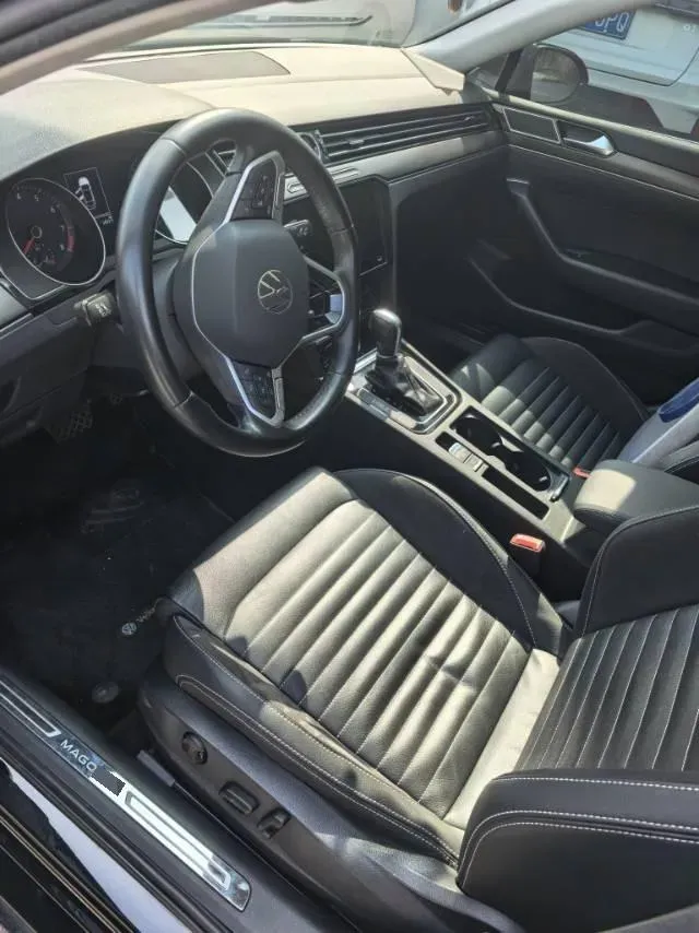 2020 Volkswagen Magotan 2.0T 186HP L4 7DCT,autocango,china used car exporter,china ev exporter,chinese used car exporter,chinese used ev exporter