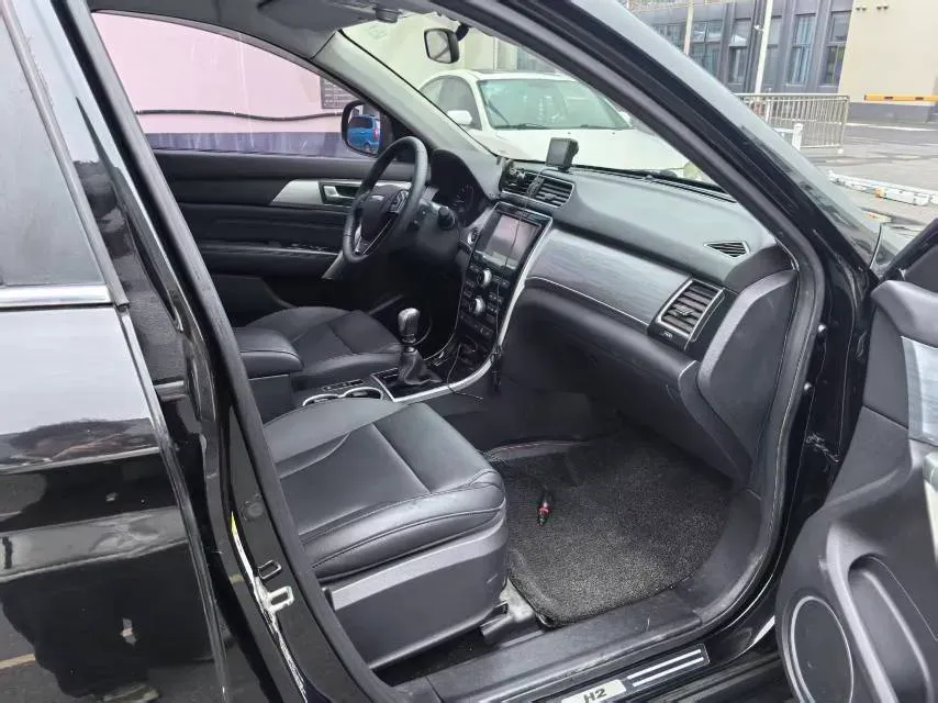 2017 Haval H2 1.5T 150HP L4 6MT,autocango,china used car exporter,china ev exporter,chinese used car exporter,chinese used ev exporter