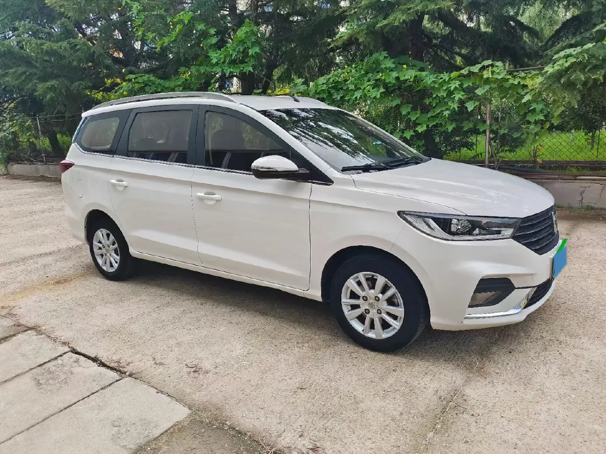 2018 BaoJun 360 1.5L 112HP L4 6MT,autocango,china used car exporter,china ev exporter,chinese used car exporter,chinese used ev exporter