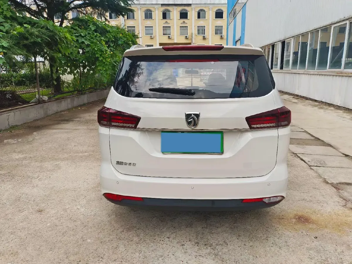 2018 BaoJun 360 1.5L 112HP L4 6MT,autocango,china used car exporter,china ev exporter,chinese used car exporter,chinese used ev exporter