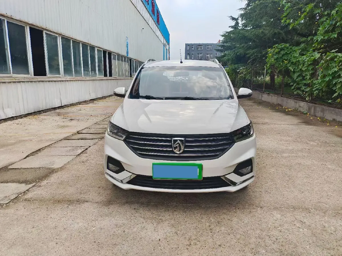 2018 BaoJun 360 1.5L 112HP L4 6MT,autocango,china used car exporter,china ev exporter,chinese used car exporter,chinese used ev exporter