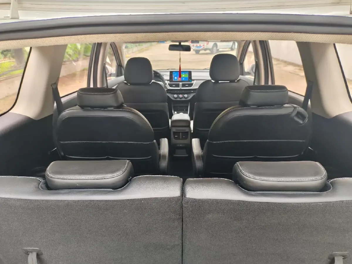 2018 BaoJun 360 1.5L 112HP L4 6MT,autocango,china used car exporter,china ev exporter,chinese used car exporter,chinese used ev exporter