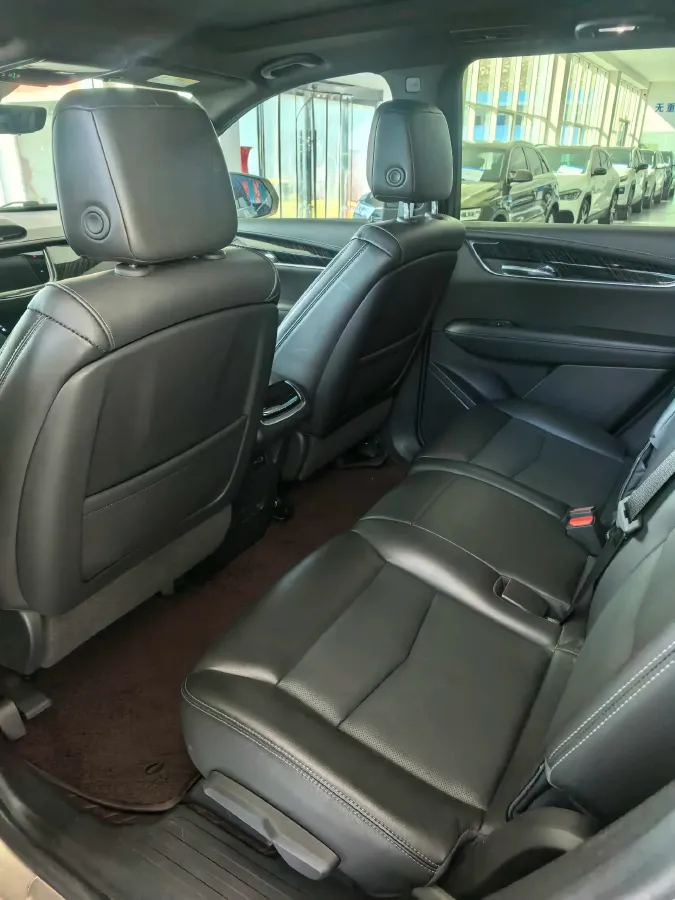 2022 Cadillac XT6 2.0T 237HP L4 9AT,autocango,china used car exporter,china ev exporter,chinese used car exporter,chinese used ev exporter