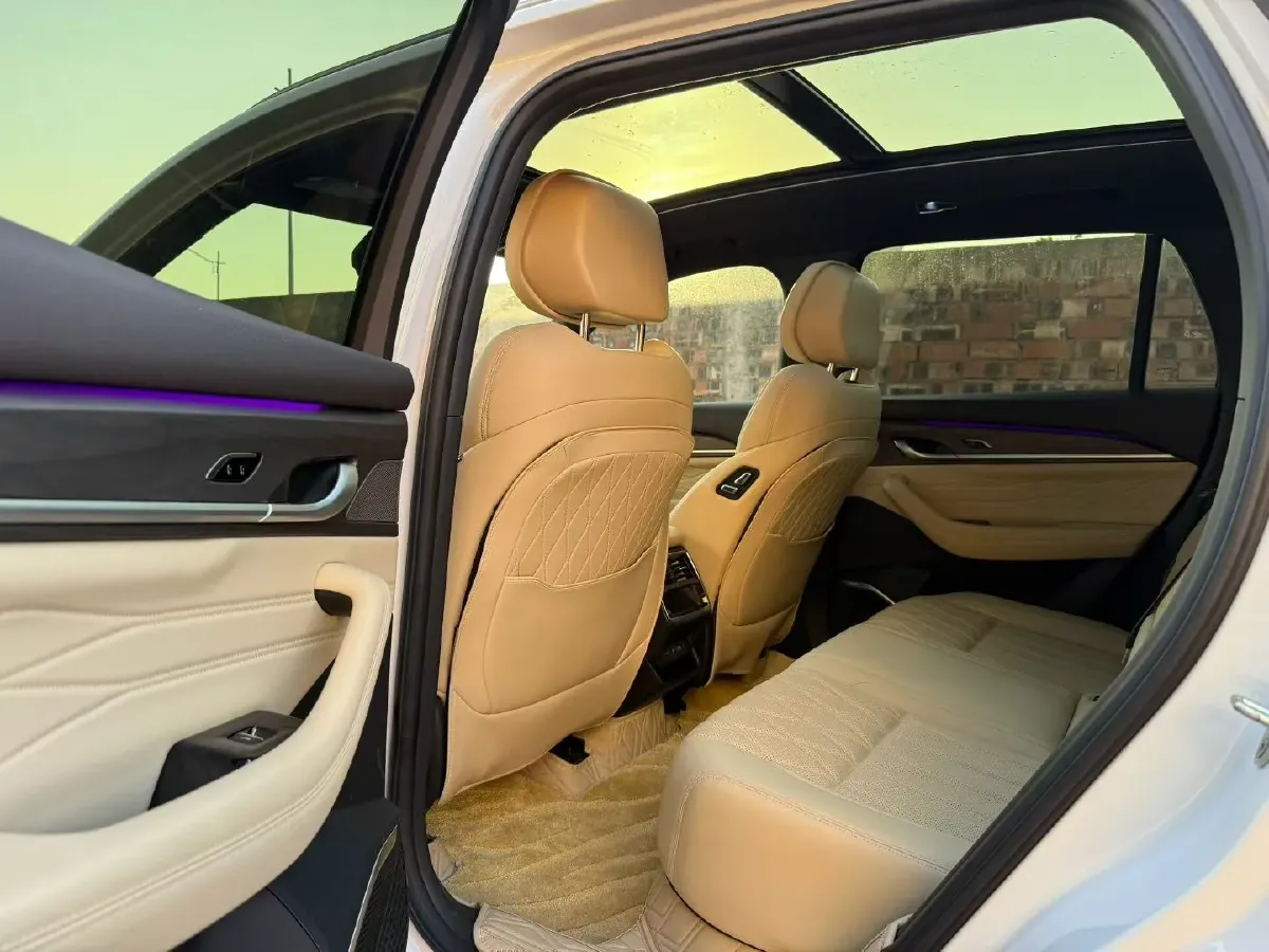 2025 Geely Monjaro 2.0T 238HP L4 8AT,autocango,china used car exporter,china ev exporter,chinese used car exporter,chinese used ev exporter