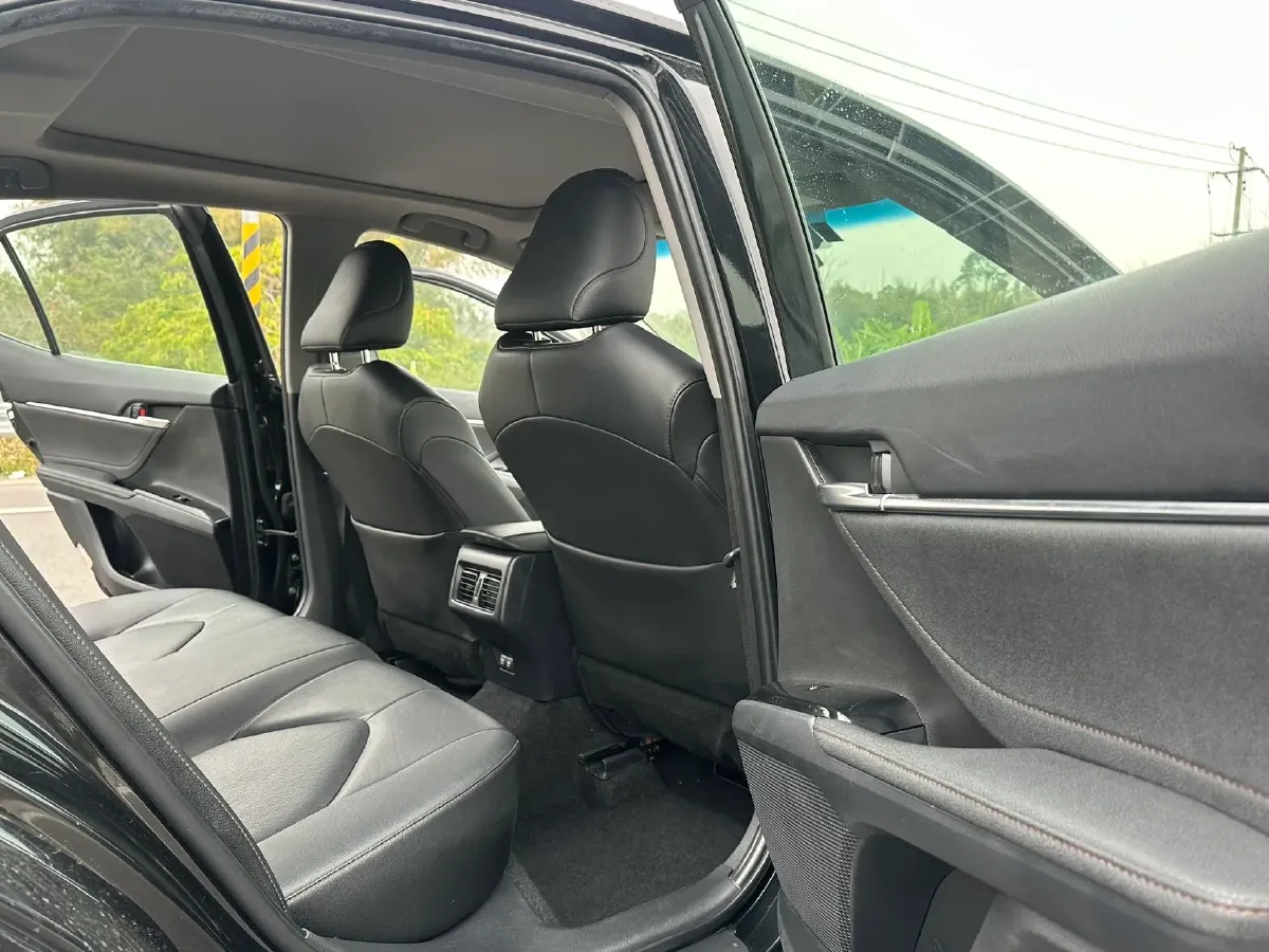 2019 Toyota Camry 2.5L 209HP L4 8AT,autocango,china used car exporter,china ev exporter,chinese used car exporter,chinese used ev exporter