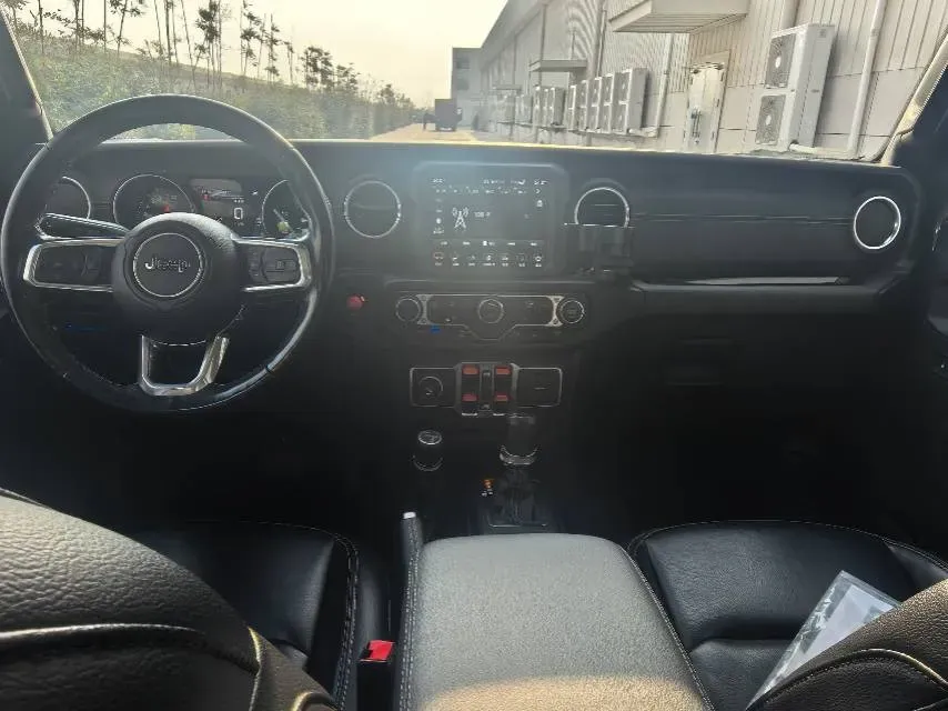 2021 Jeep Wrangler 2.0T 266HP L4 8AT PHEV 17KWH,autocango,china used car exporter,china ev exporter,chinese used car exporter,chinese used ev exporter