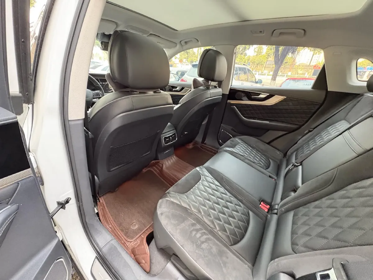 2019 HongQi HS5 2.0T 224HP L4 6AT,autocango,china used car exporter,china ev exporter,chinese used car exporter,chinese used ev exporter