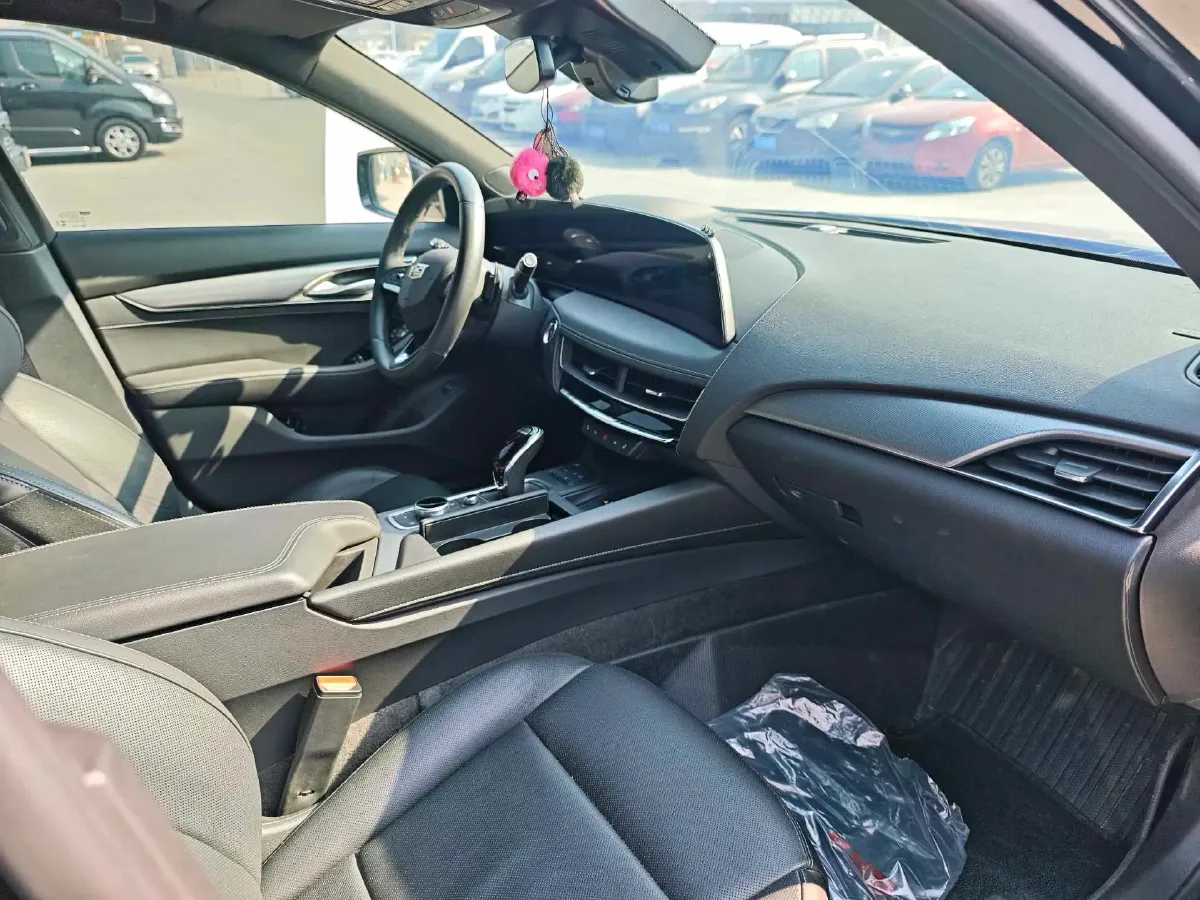 2024 Cadillac CT5 2.0T 237HP L4 10AT,autocango,china used car exporter,china ev exporter,chinese used car exporter,chinese used ev exporter