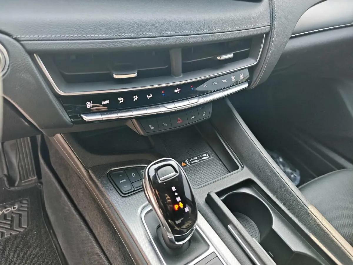 2024 Cadillac CT5 2.0T 237HP L4 10AT,autocango,china used car exporter,china ev exporter,chinese used car exporter,chinese used ev exporter