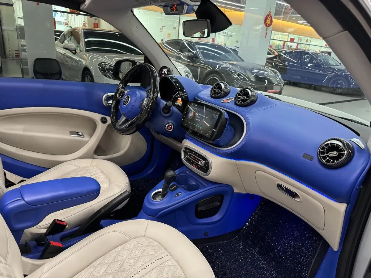 2016 Smart smart fortwo 0.9T 90HP L3 6DCT,autocango,china used car exporter,china ev exporter,chinese used car exporter,chinese used ev exporter