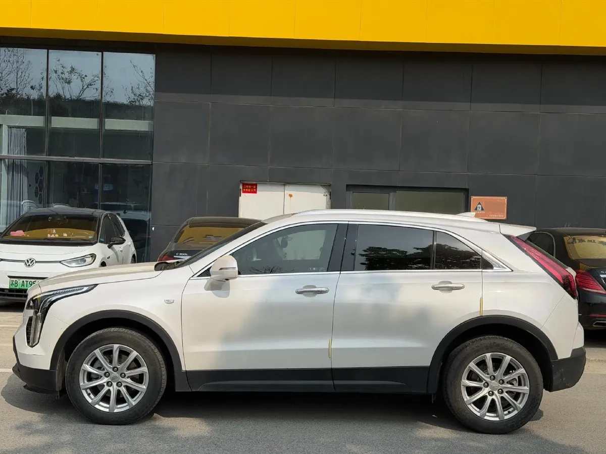 2021 Cadillac XT4 2.0T 237HP L4 9AT,autocango,china used car exporter,china ev exporter,chinese used car exporter,chinese used ev exporter