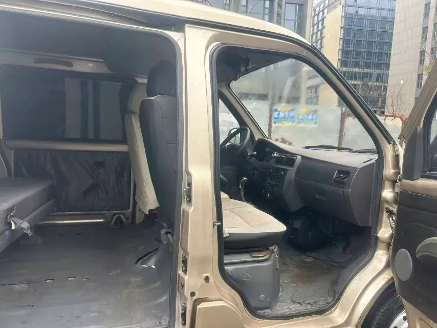 2017 WuLing RongGuang 1.5L 107HP L4 5MT,autocango,china used car exporter,china ev exporter,chinese used car exporter,chinese used ev exporter