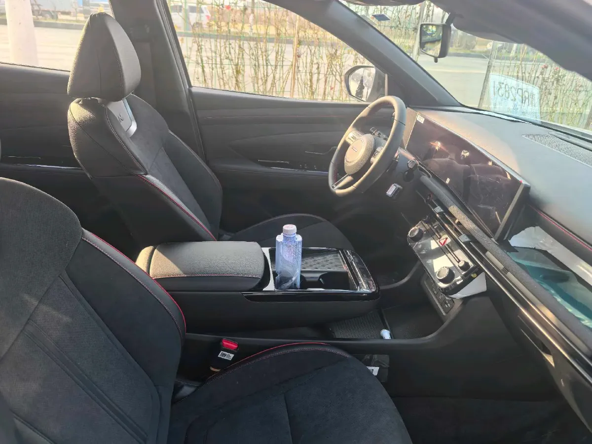 2025 MAXUS XinTu V70 2.0T 150HP L4 9AT,autocango,china used car exporter,china ev exporter,chinese used car exporter,chinese used ev exporter