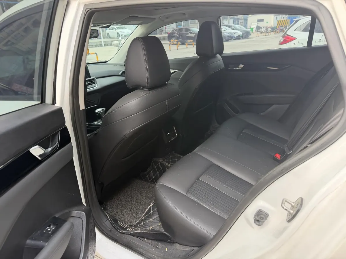 2020 DongFeng Aeolus YiXuan 1.5T 150HP L4 6DCT,autocango,china used car exporter,china ev exporter,chinese used car exporter,chinese used ev exporter