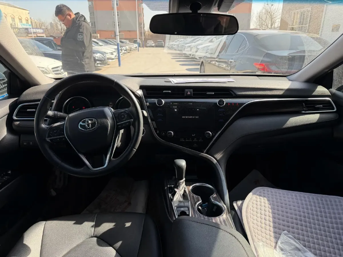 2019 Toyota Camry 2.5L 209HP L4 8AT,autocango,china used car exporter,china ev exporter,chinese used car exporter,chinese used ev exporter