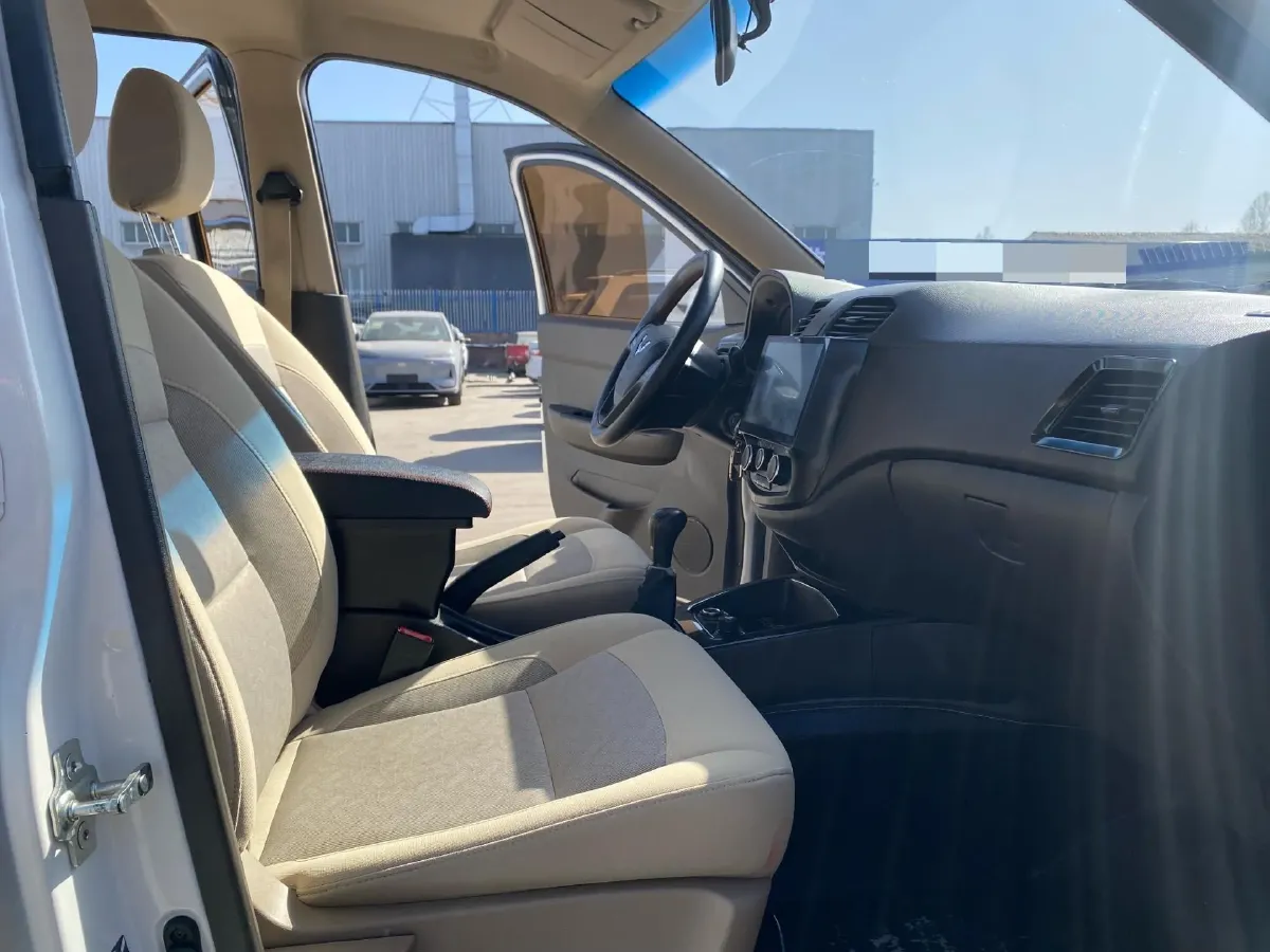 2016 WuLing HongGuang 1.5L 112HP L4 5MT,autocango,china used car exporter,china ev exporter,chinese used car exporter,chinese used ev exporter