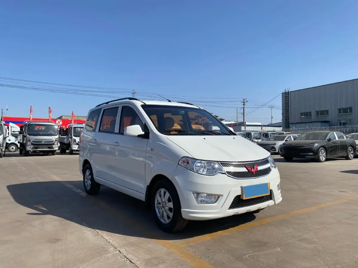 2016 WuLing HongGuang 1.5L 112HP L4 5MT,autocango,china used car exporter,china ev exporter,chinese used car exporter,chinese used ev exporter