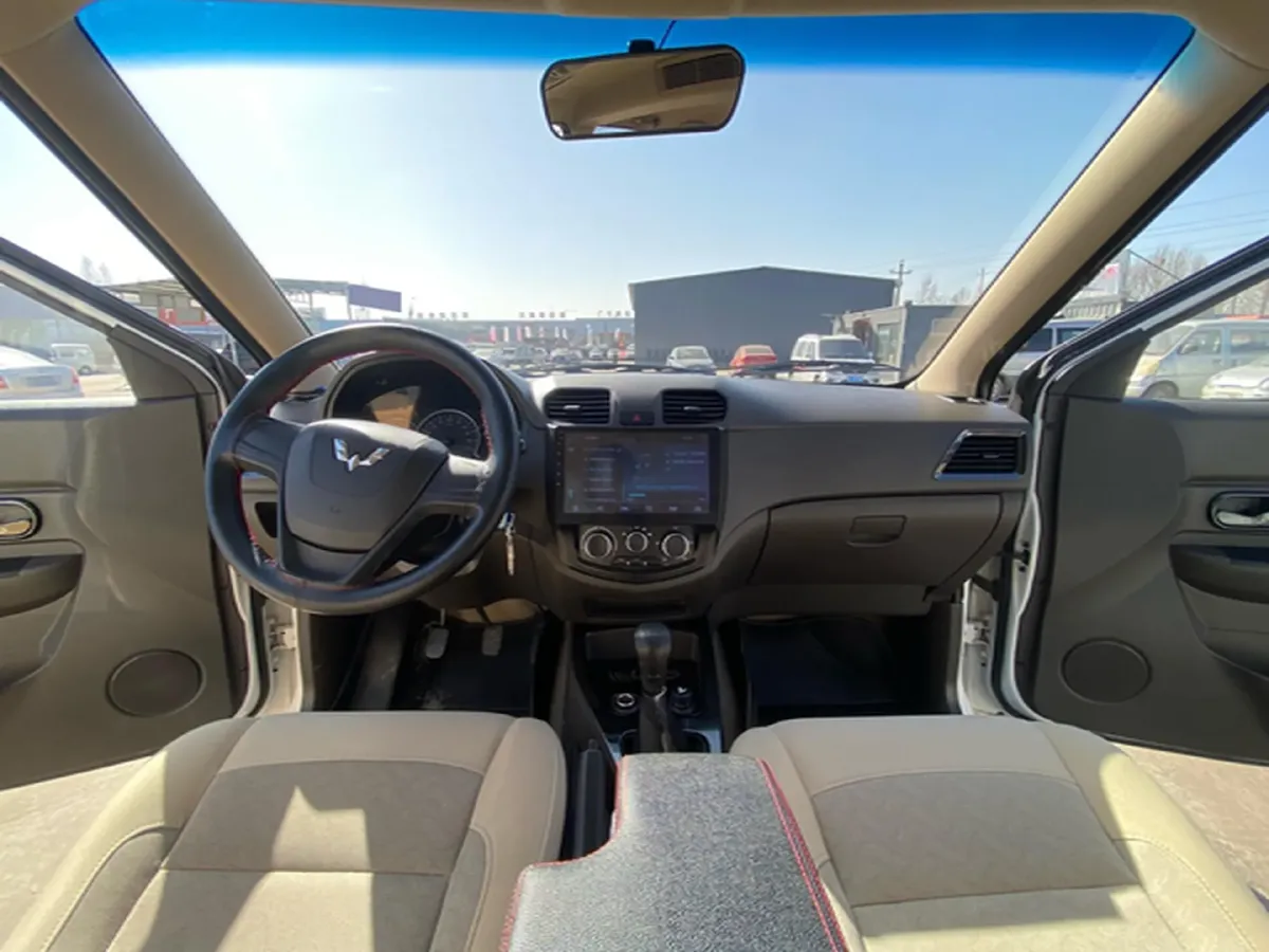 2016 WuLing HongGuang 1.5L 112HP L4 5MT,autocango,china used car exporter,china ev exporter,chinese used car exporter,chinese used ev exporter