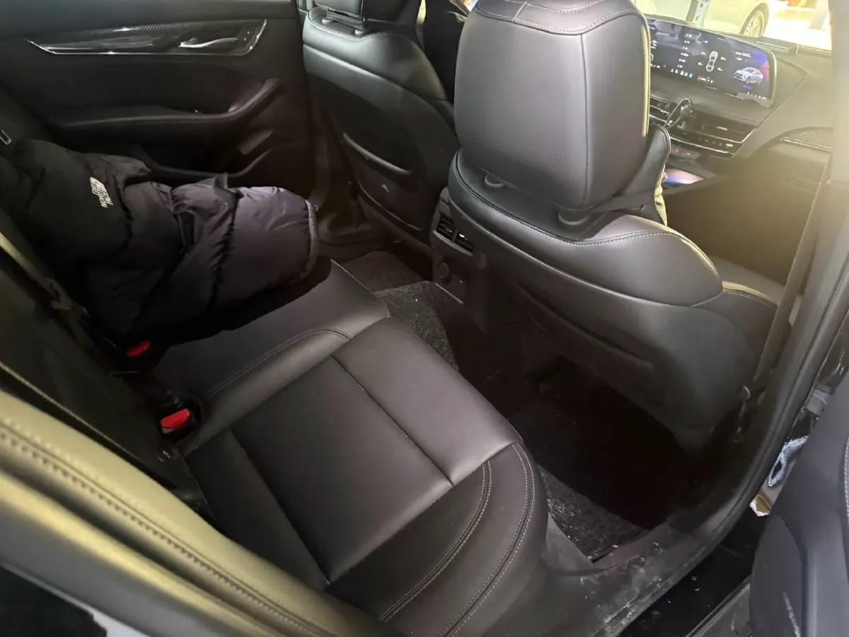 2024 Cadillac CT5 2.0T 237HP L4 10AT,autocango,china used car exporter,china ev exporter,chinese used car exporter,chinese used ev exporter