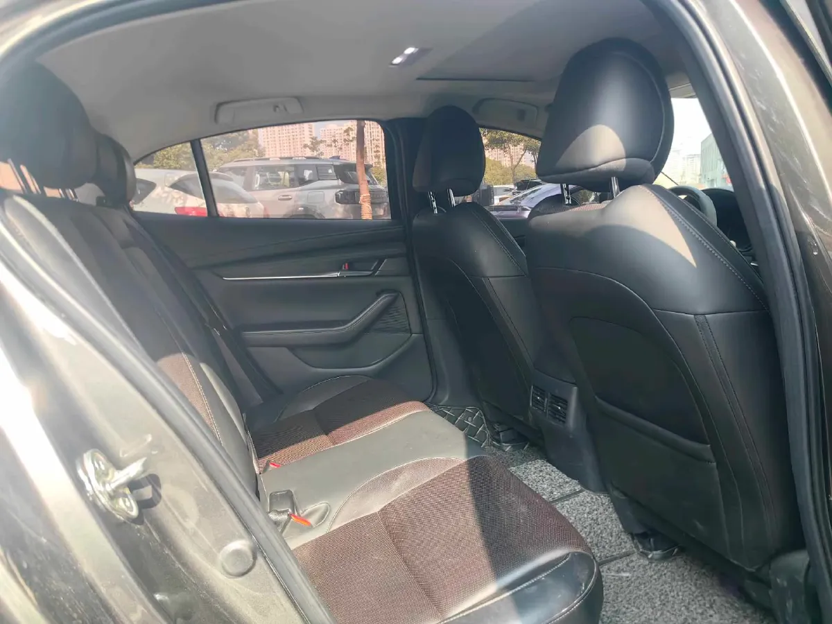 2020 Mazda 3 Axela 2.0L 158HP L4 6AT,autocango,china used car exporter,china ev exporter,chinese used car exporter,chinese used ev exporter