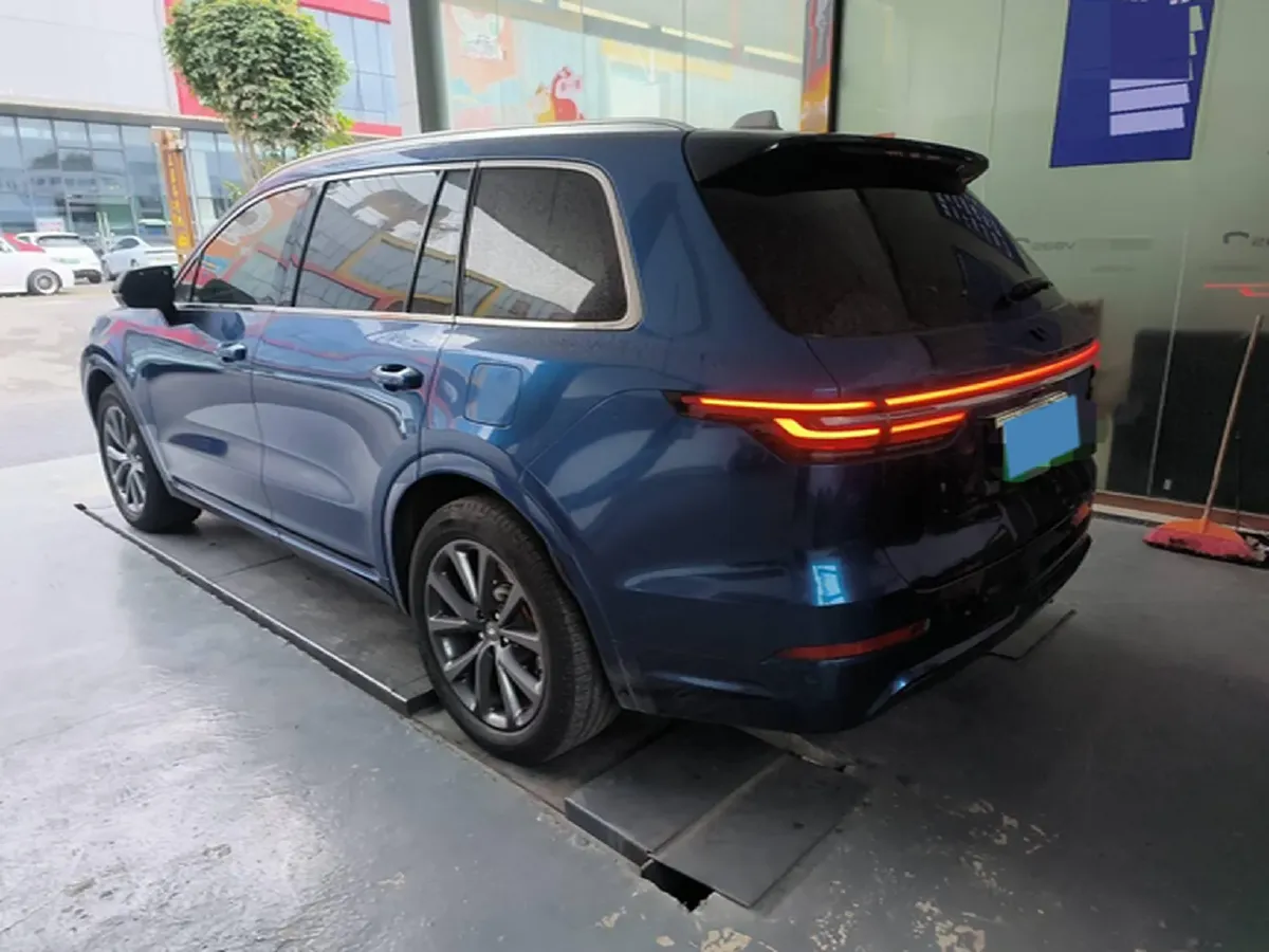 2020 Li ONE Range Extended 131HP REEV 40.5KWH,autocango,china used car exporter,china ev exporter,chinese used car exporter,chinese used ev exporter